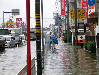 大雨による冠水、浸水した街